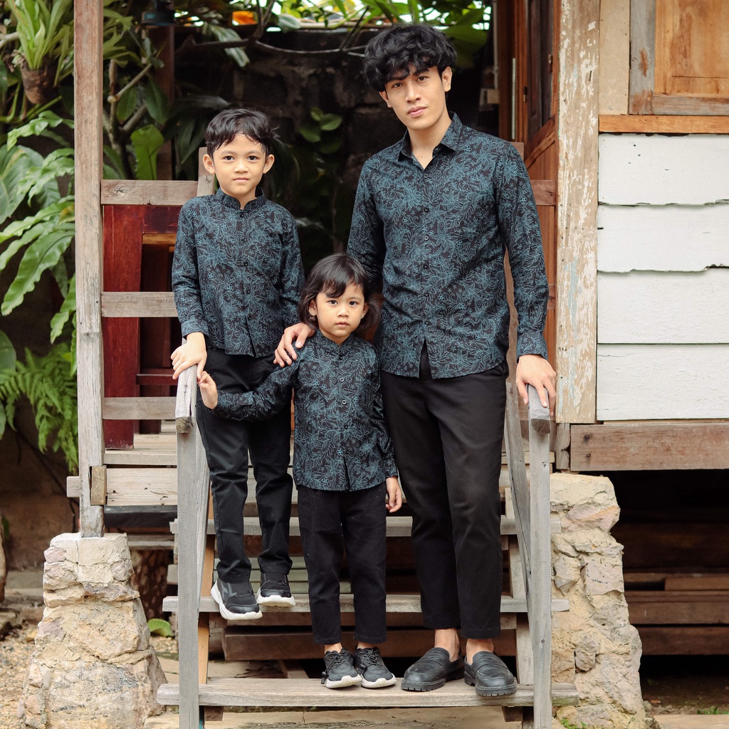 Batik Couple Ayah dan Anak Slimfit Motif Casual Warna Navy LBL 1947