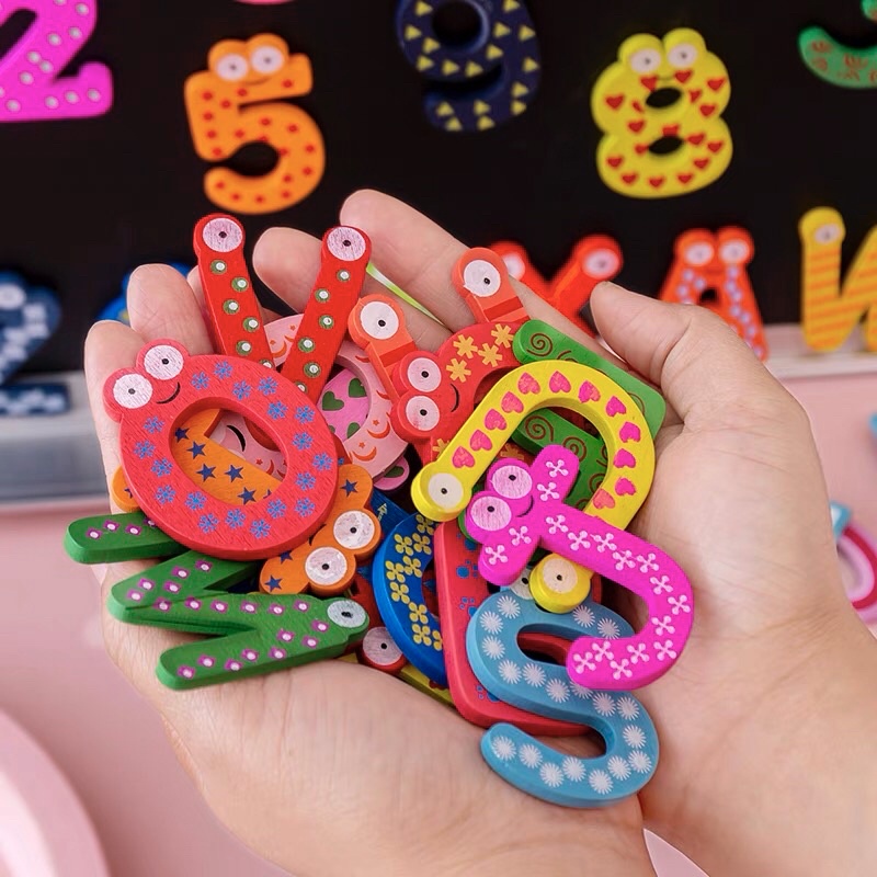 HURUF ANGKA MAGNET  Tempelan Magnet Kulkas Alphabet Huruf A-Z / Tempelan Kulkas magnet MAGNET HURUF NUMBER MAGNET 0-9 isi 10pcs / ALPHABET MAGNET BIG isi 26pcs ukuran besar / Tempelen Kulkas Bahan Kayu  HURUF ANGKA MAGNET Tempelan Magnet Kulkas Alphabet H