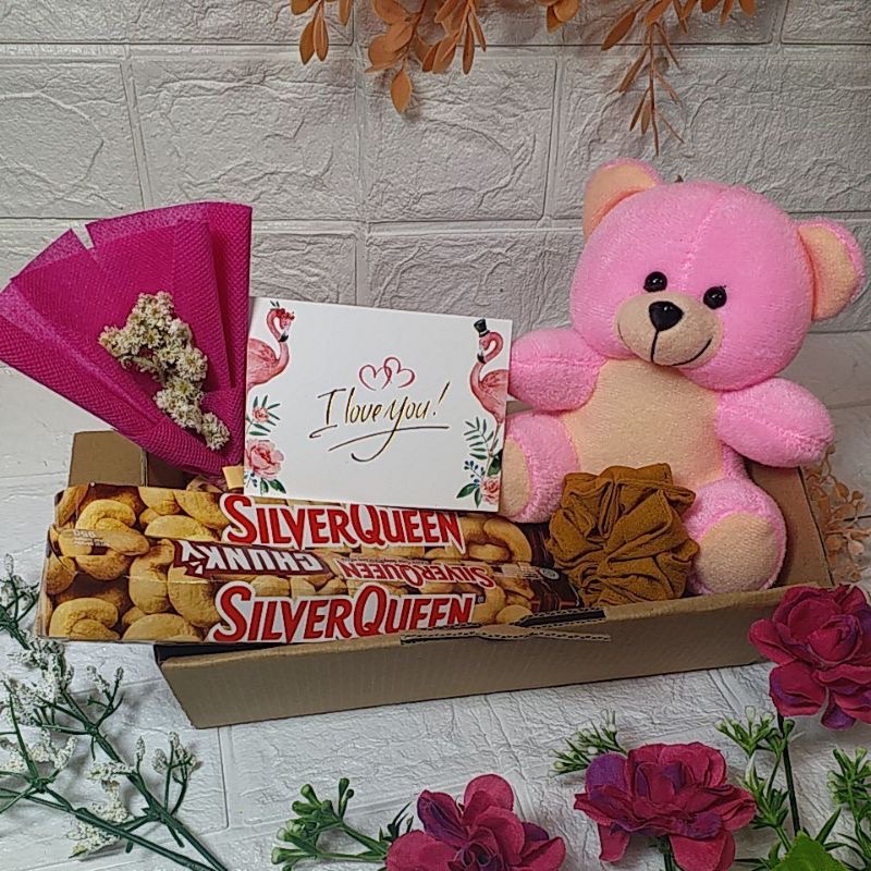 

￼Hampers Valentine Hamper Hari Kasih Sayang Hampers Ultah Cewek Hampers Anniversary Hampers Wisuda Kado Valentine Kado Ultah Wanita Kado Anniversary Kado wisuda Hadiah Ultah Wanita Hadiah Anniversary Hadiah Wisuda Gift Box wanita Hadiah Natal