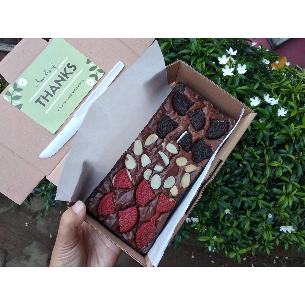 

Fudgy Brownies 20*10 | Brownies Panggang | Brownies Melted | Coklat | Keju | Makanan Ringan | Hampers Kue