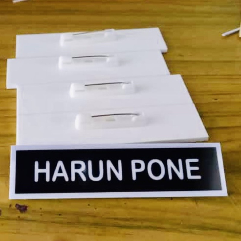 ( 1 HARI JADI ) Papan nama akrilik biasa / PAPAN NAMA DADA TOKO OXI