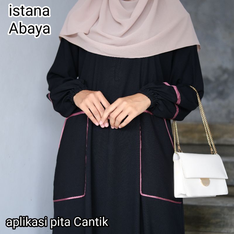 Abaya aplikasi Pita delima keren dan Cantik bgt begitu elegan koleksi terbaru dari istana abaya❤️☺️