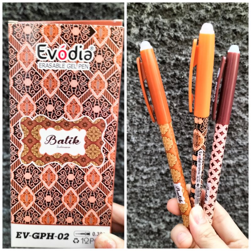 [LUSIN/ 12PCS] Pen + penghapus/ ERASABLE pen EVODIA BATIK