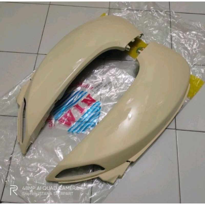 body kanan kiri scoopy fi cream