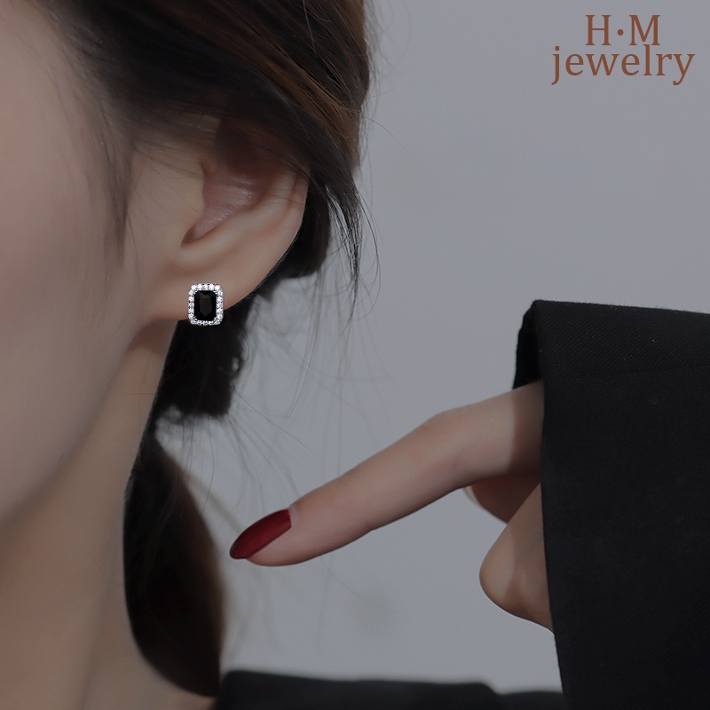 Anting Hitam AAA Zircon Square Kecil Dan Halus Ear Stud Premium Frosty Style Earrings