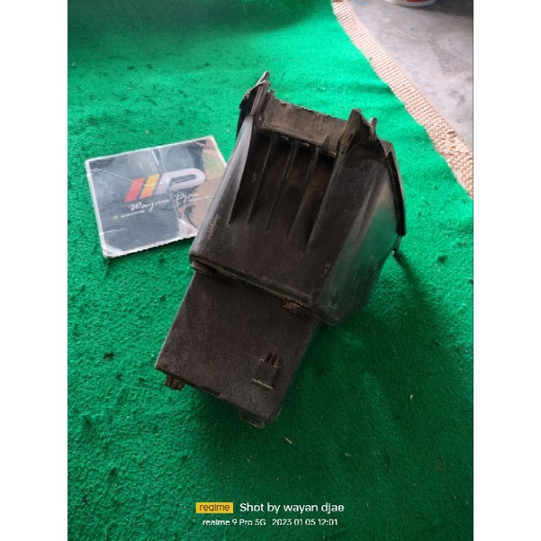 Box bagasi Yamaha Vega ZR original bekas copotan motor