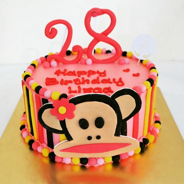 

Kue Paul & Frank
