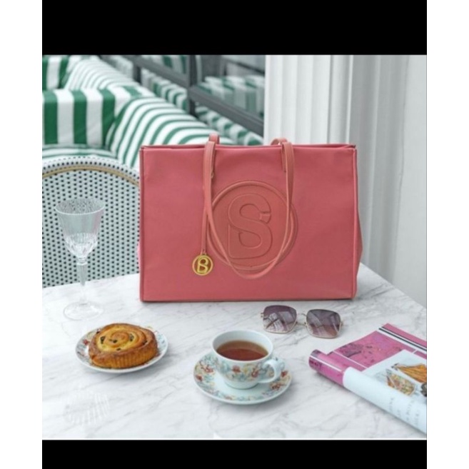 aaliya izzy tote bag buttonscarves