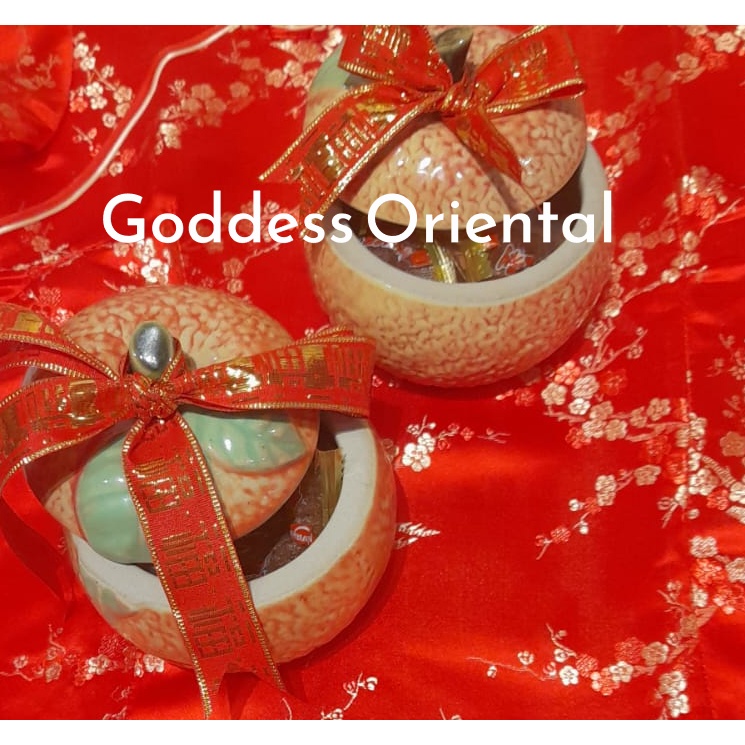 

Imlek Gift Hampers 2 pc Jeruk Toples & Orange Jelly Candy Set