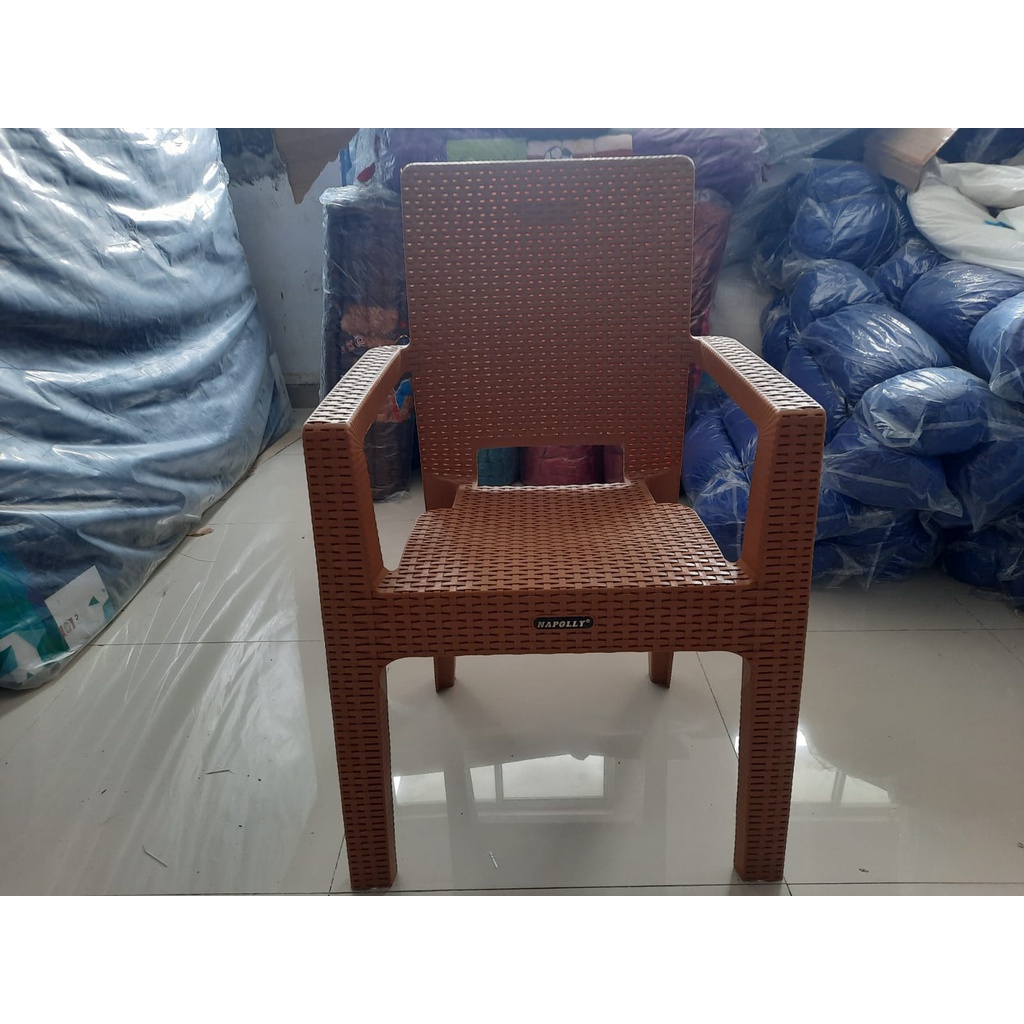KURSI PLASTIK ROTAN TANGAN NAPOLLY 8R3