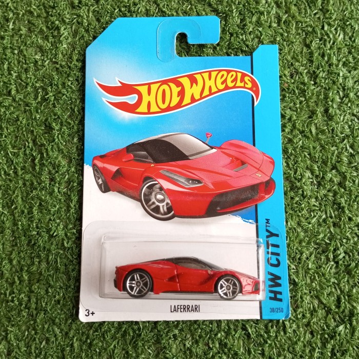 Hotwheels LaFerrari Merah N27