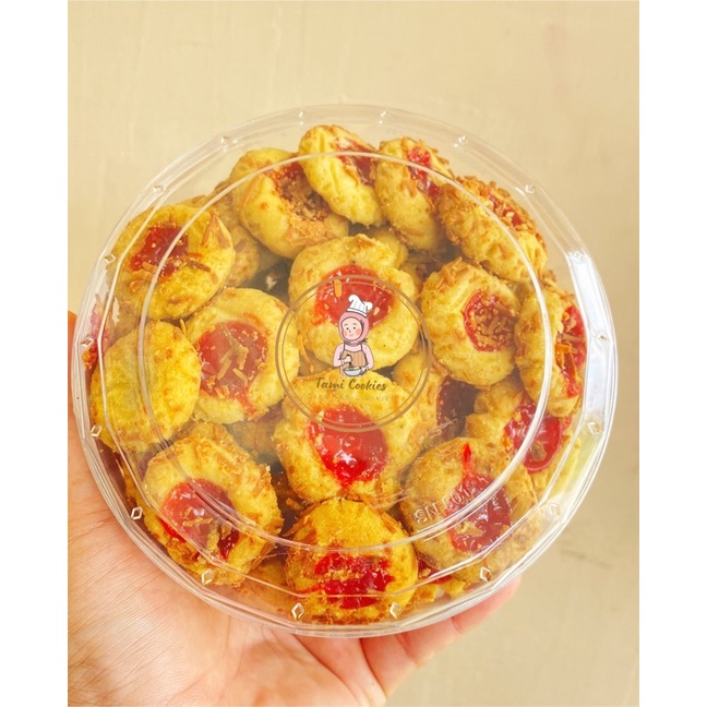 

KUKER THAMRIN STRAWBERRY COOKIES