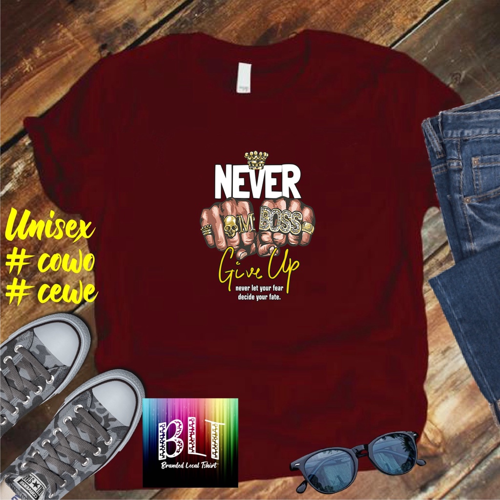 Diskon Promo Gratis Ongkir/Kaos dtf NEVER GIVE UP /Kaos Terlaris Kualitas Terjamin Kaos Pria Distro /Kaos Murah Kaos katun/Pakaian Pria  Pakaian Wanita Kaos Viral/Best Seller