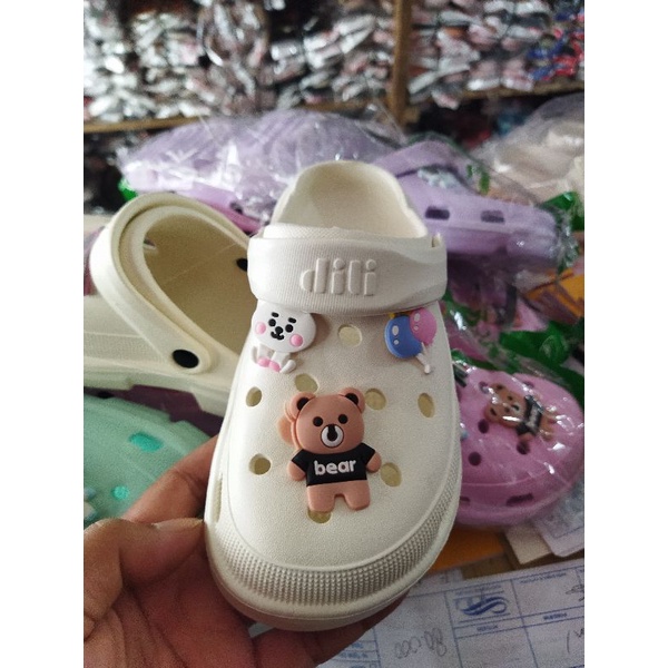 SANDAL BAIM  FUJI ANAK PEREMPUAN GOLFER DILI AKSESORIS TEDDY BEAR TERLARIS 805 (24-35) SANDAL BAIM ANAK PEREMPUAN TERBARU TAHUN 2023