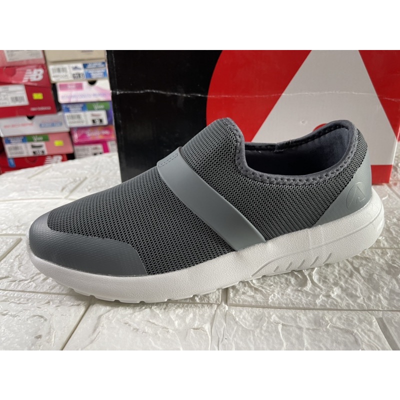 Sepatu Slip On Pria Airwal Reese (M)