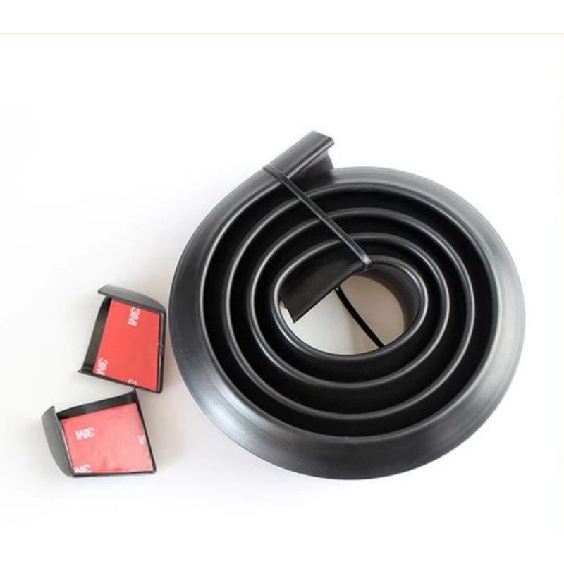 Lips Mini Ducktail Mobil Sedan