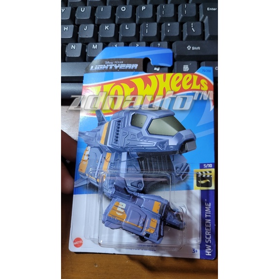 Hotwheels Hot Wheels Armadilo Disney Pixar Lightyear BUZZ LIGHTYEAR