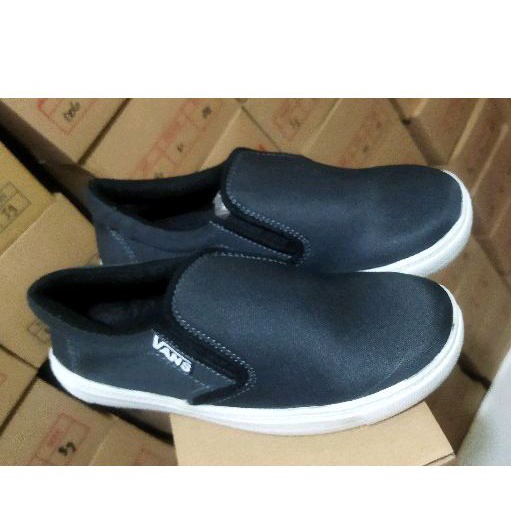 Sepatu slip on abu2 Sepatu Vans abu2 Tampa tali