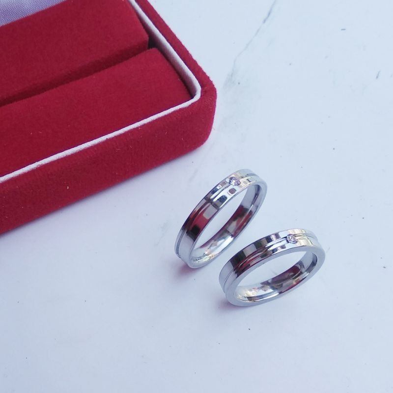 Cincin Titanium Pria Wanita/Cincin Pasangan Cincin Tunangan/Cincin Couple anti karat 100%