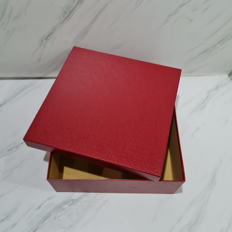 

box standar polos 20x20x8cm / kotak kue lapis legit hard box tebal
