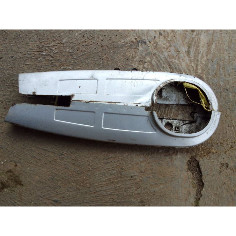 KETENGKAS KATENGKAS COVER TUTUP RANTAI BELAKANG HONDA KARISMA KARISMA 125