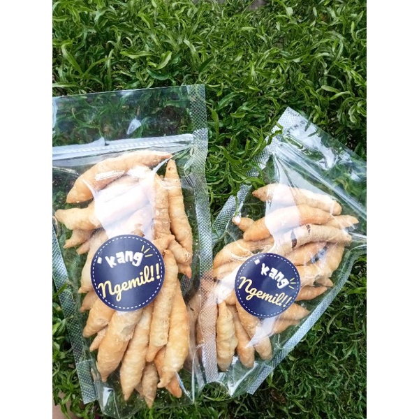 

camilan manis/molen sale mini