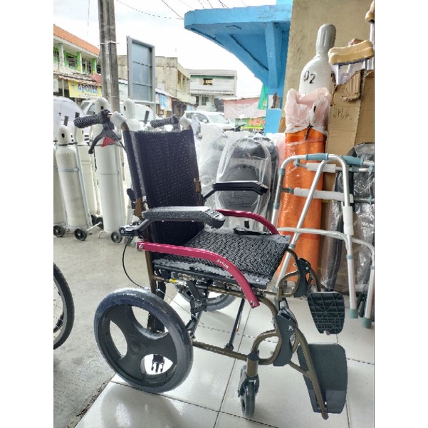 kursi roda AVICO Athena 16 kursi roda traveling