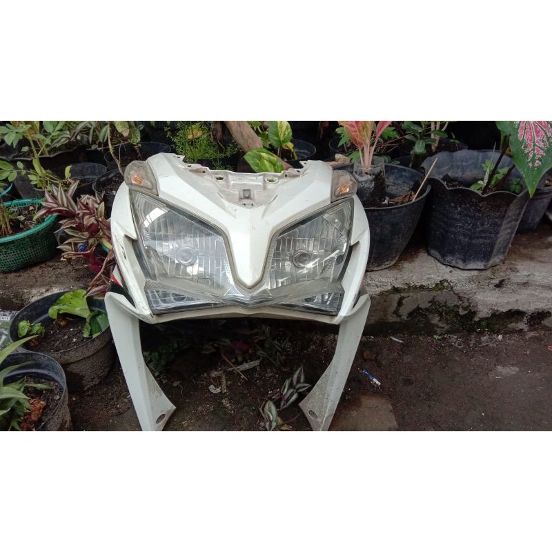 Tameng reflektor lampu depan vario 125 old original copotan