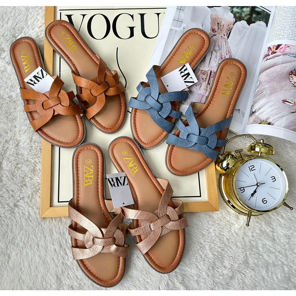 Doro**y perk*ns flat sandals exclusived/naik 1 size ya kaka