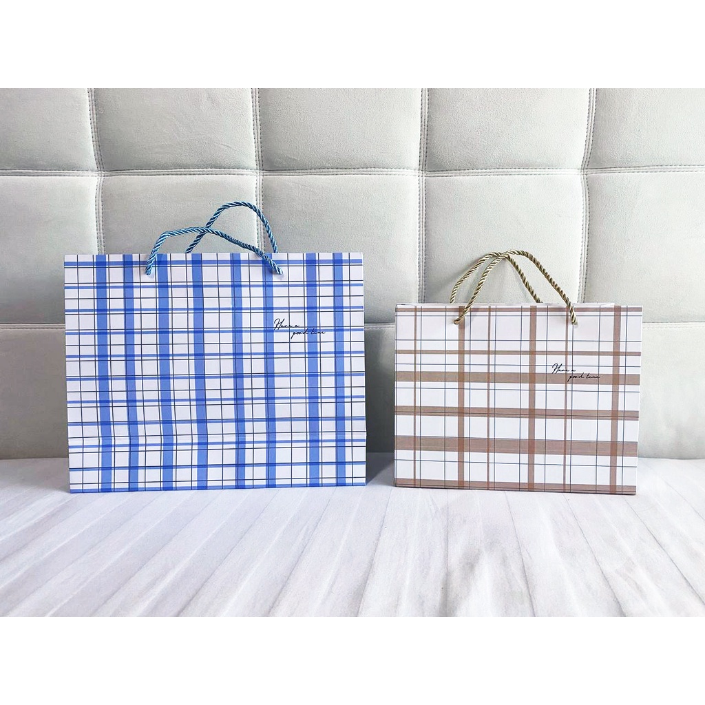 

Paper bag Square Kotak2