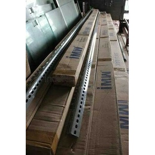 besi siku lubang IMW 3,6cm x 3,6cm panjang 3m, TEBAL 2mm