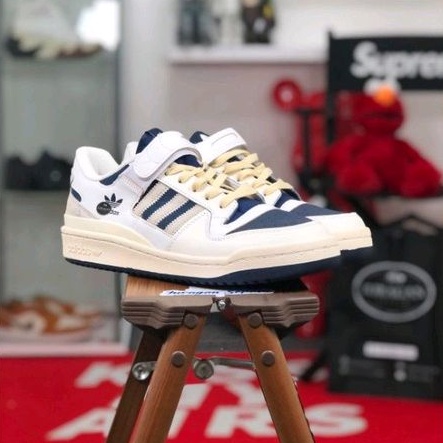 Adidas Forum 84 Low &quot;Off White/Collegiate Navy&quot;