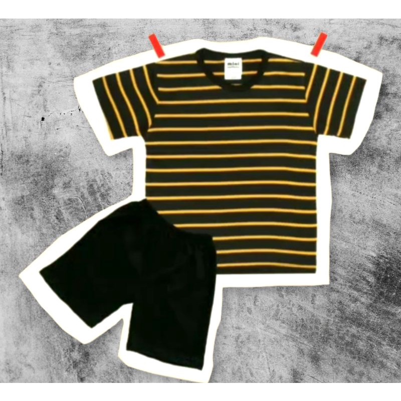 set celana pendek kaos stripe