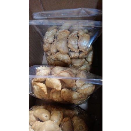 

pastel mini isi abon