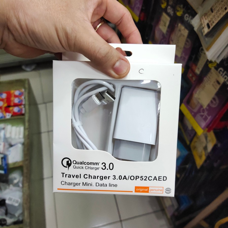 CHARGER 1 USB UNIVERSAL + KABEL TYPE C ( LEBAR ) QUALCOMM 3.0