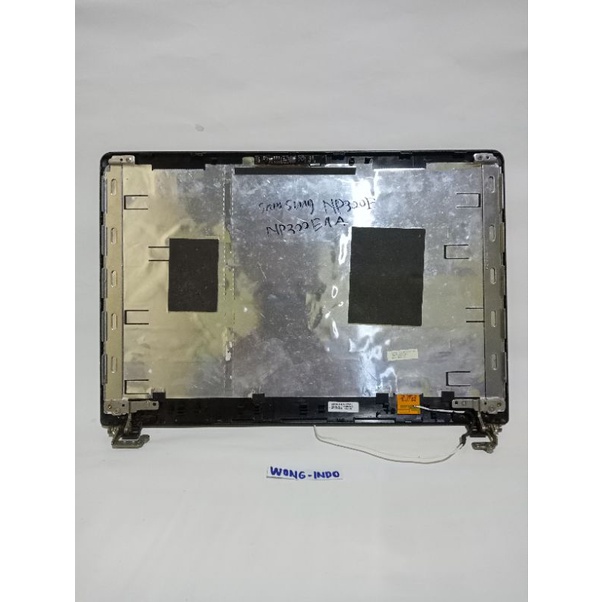 casing atas frame layar laptop Samsung NP300E NP300E4A NP300E4C NP300E4X NP300E4Z NP305E4A