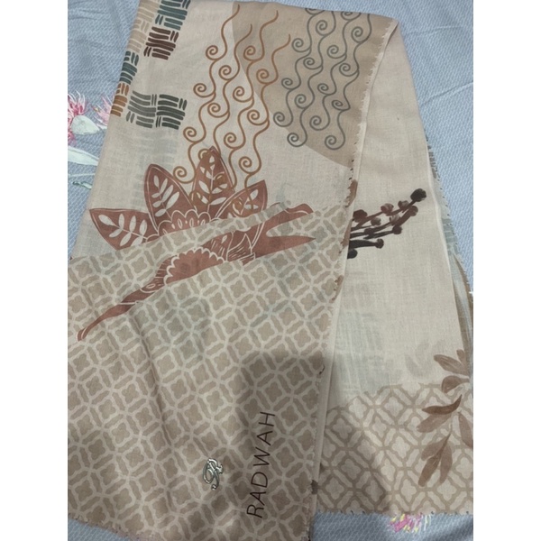 Preloved scarf