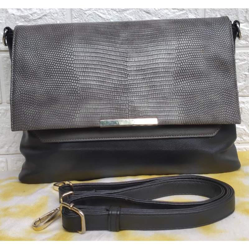 VINCIS BENCH ori sling bag