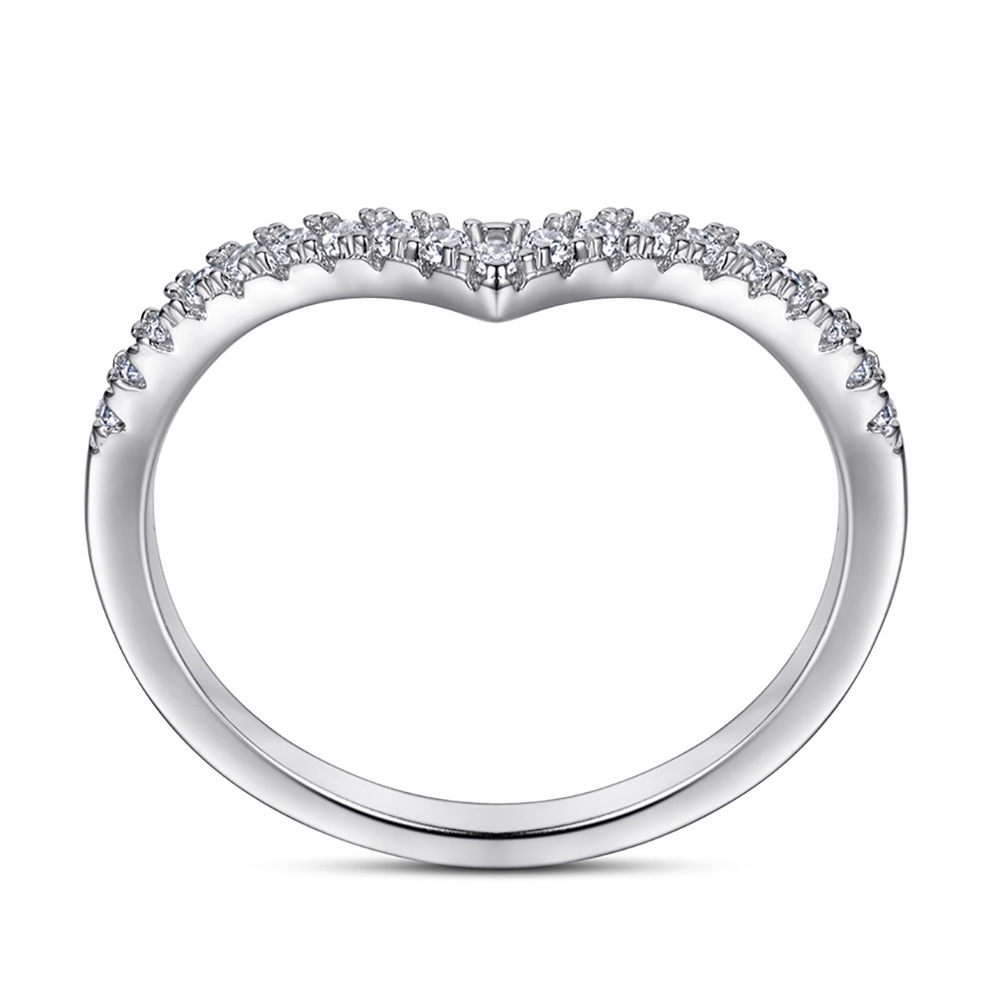 AZ256 【Barang spot】Cincin Berlian Kristal Korea Bentuk V Unik Desain Berlian Sederhana Cincin Aksesoris Wanita Hadiah