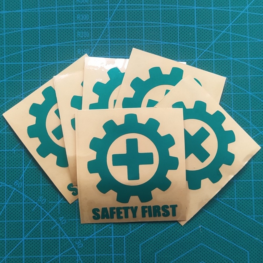 

Cutting Stiker Safety First/Stiker Keselamatan Kerja