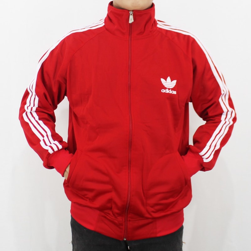 JAKET TRAINING ADIDAS SIZE M L XL - JAKET ADIDAS FIREBIRD MERAH LIST PUTIH - JAKET FIRE BIRD ADIDAS 
