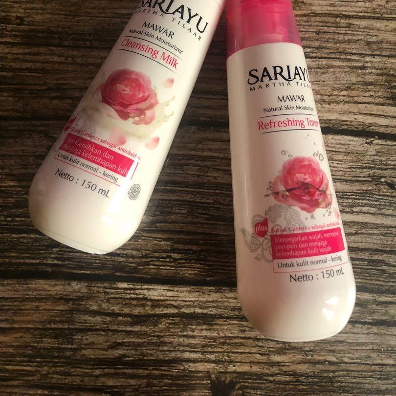 Sariayu Refreshing Toner Mawar - Toner Pembersih Penyegar Wajah Mawar untuk Kulit Kering Sariayu 150 ml