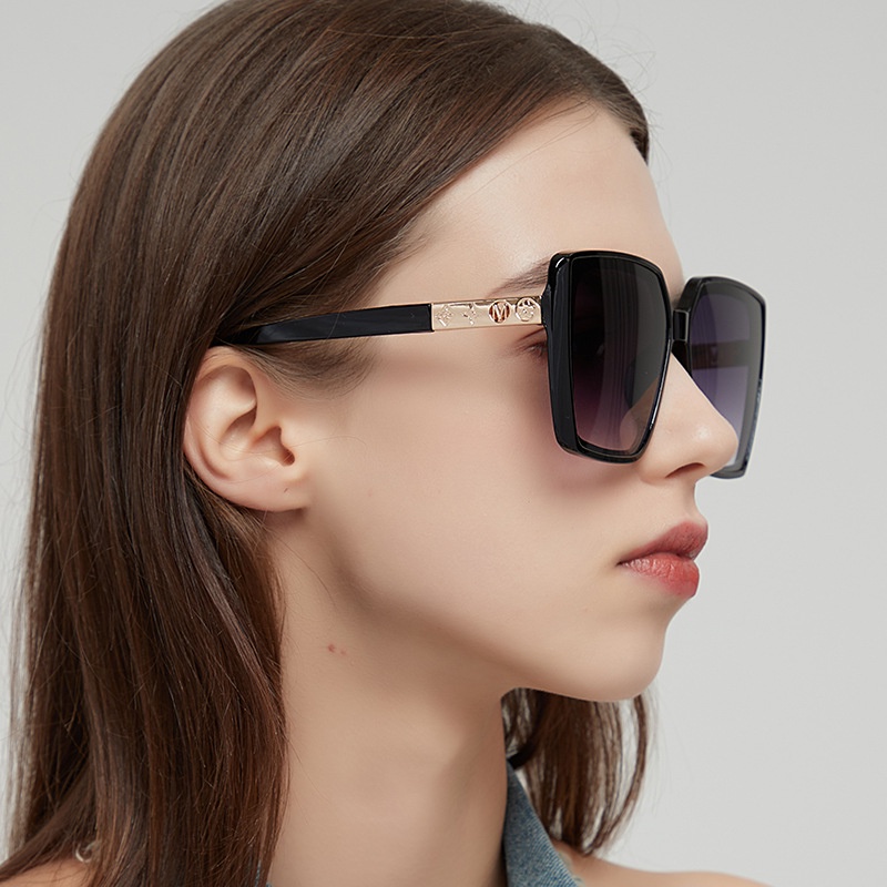 (YUZHU) Sederhana Fashion Oversized Square Frame Kacamata Hitam Wanita Vintage Fashion Colorful Kerai Sunglasses Women