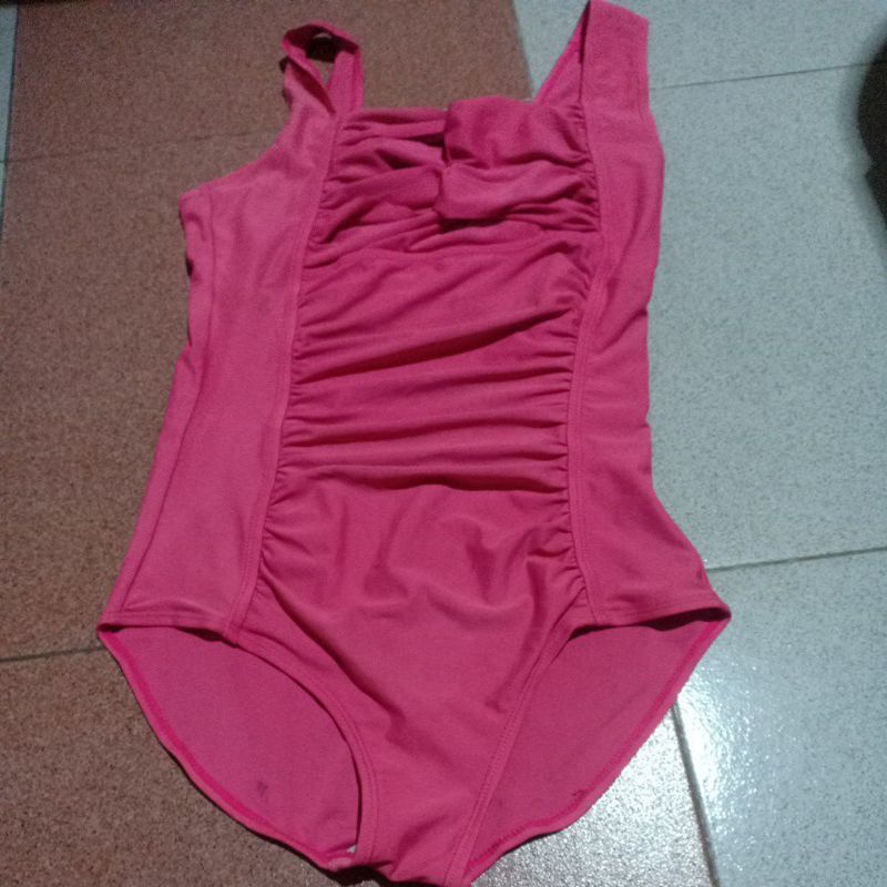 preloved baju renang wanita.