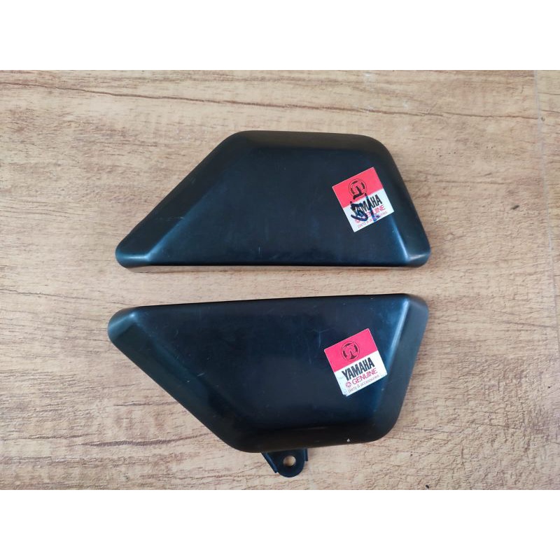 Cover Filter Side Panil Kiri Yamaha DT100 DT125 Original Segitiga Plastik Lentur Tahan Pecah Trail E
