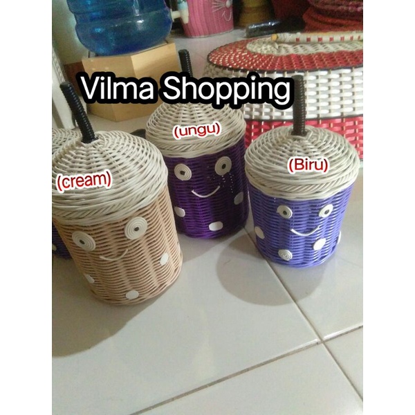 

Tempat Pensil Boba / Wadah Pensil Karakter Boba / Tempat Pensil Rotan.