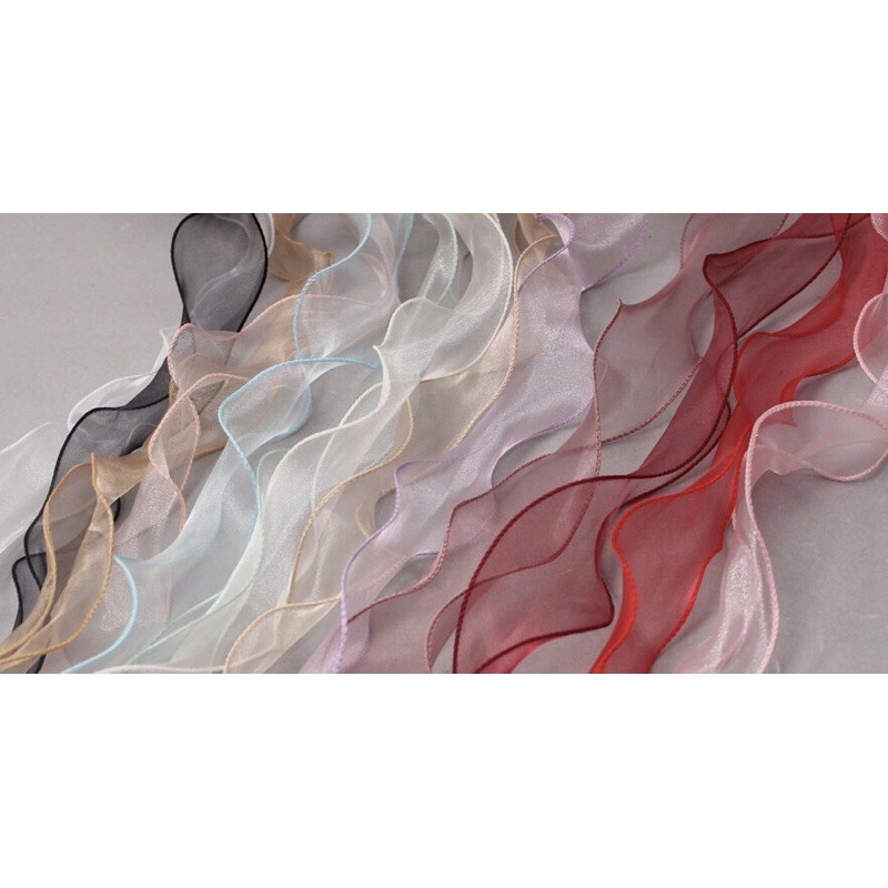 

pita satin tipe fishtail / gelombang lebar 5cm