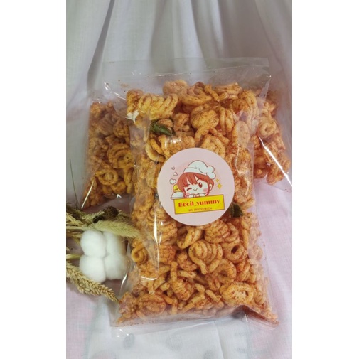 

krupuk pedas krupuk keong/udel camilan pedas