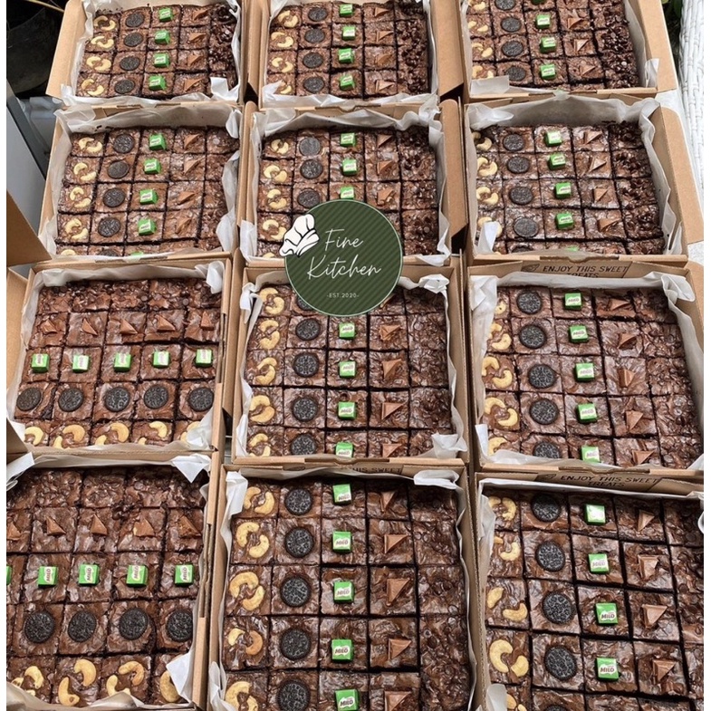 

Premium Fudgy Brownies @finekitchen