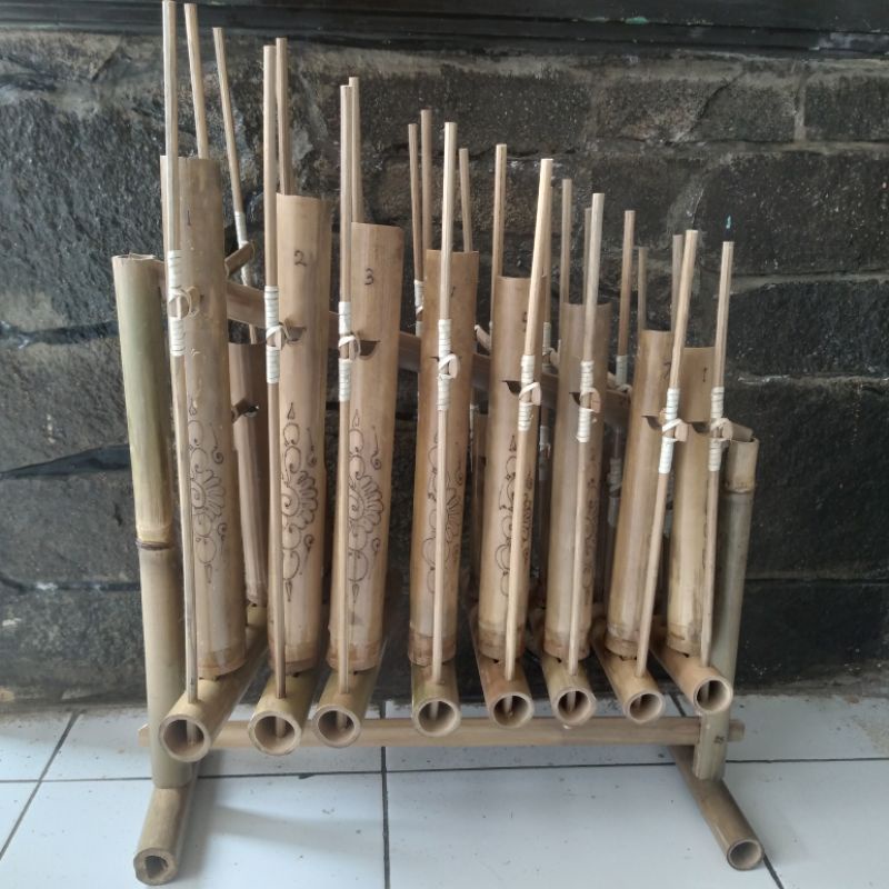 angklung bambu 1 oktap,angklung set untuk anak sekolah TK ,alat musik tradisional angklung bambu  set 1 oktap 8 nada